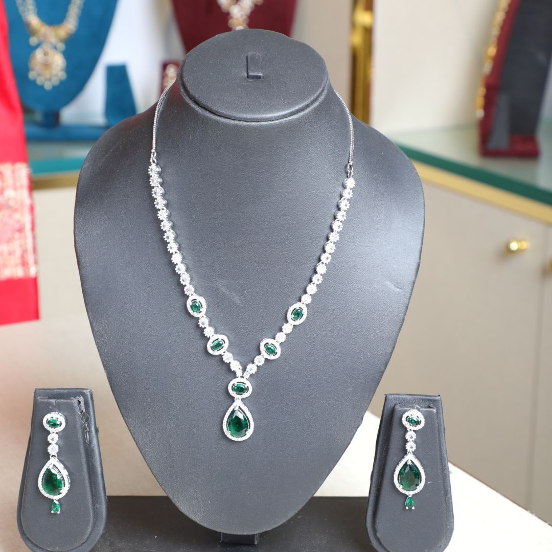 beautiful silver color and green stone simple neck set