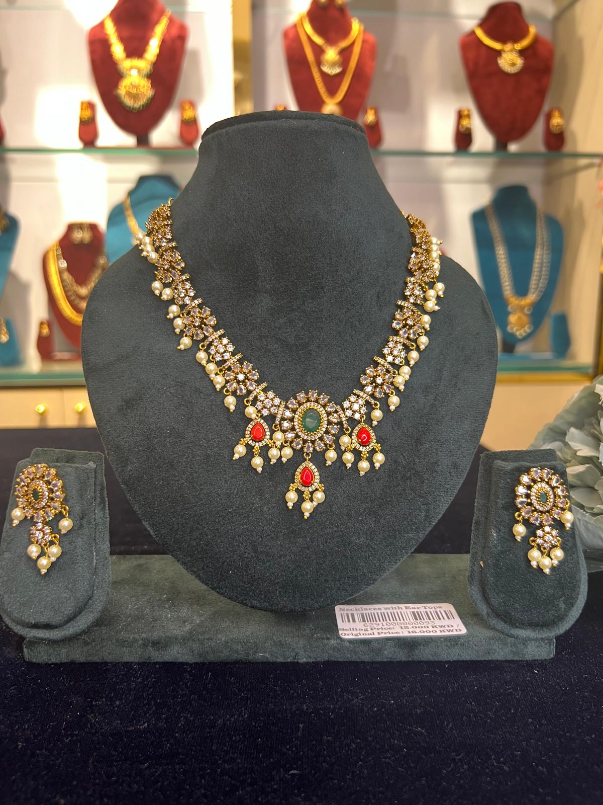 Kandan stones & pearl drop simple neck set