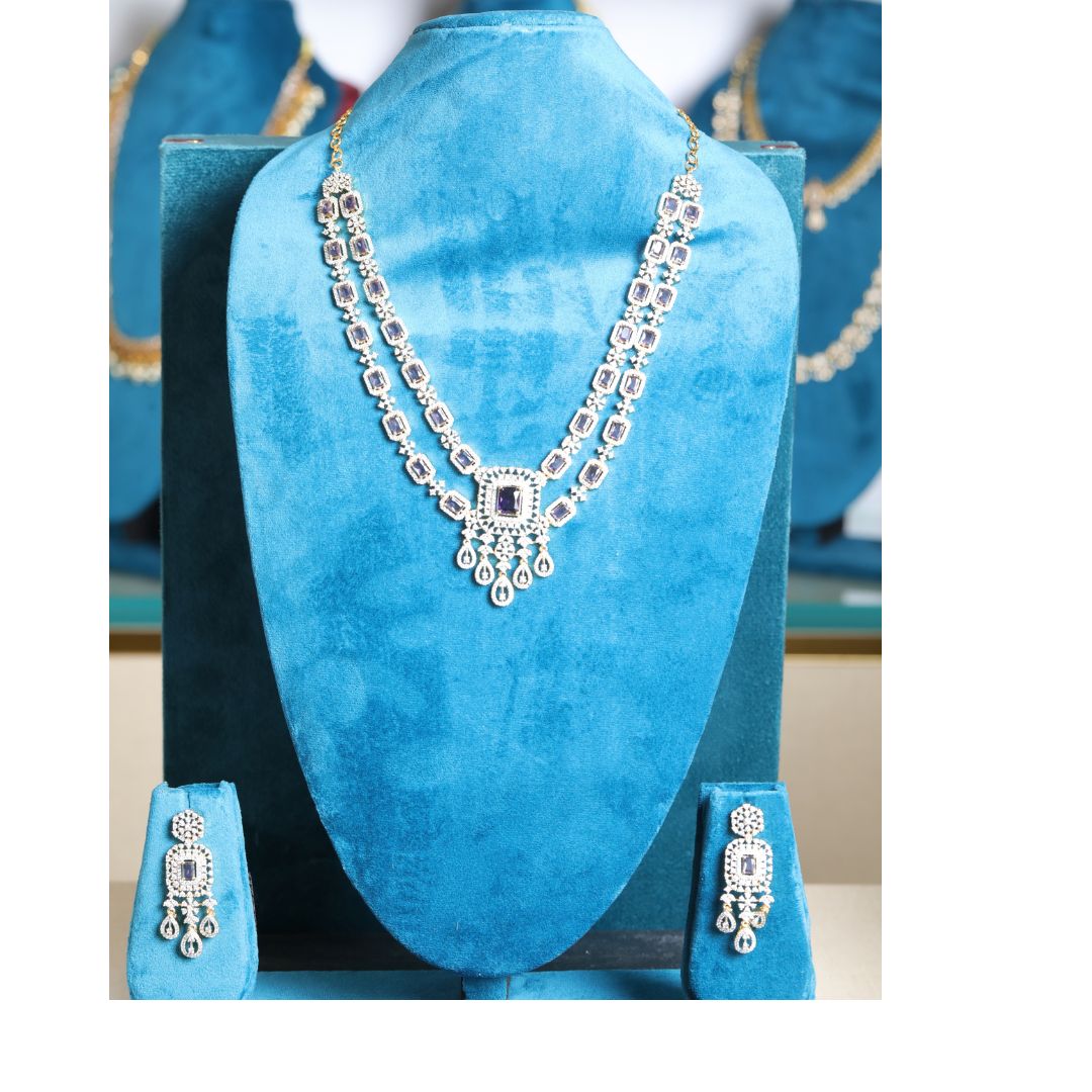 Victorian silver color two step Neckset