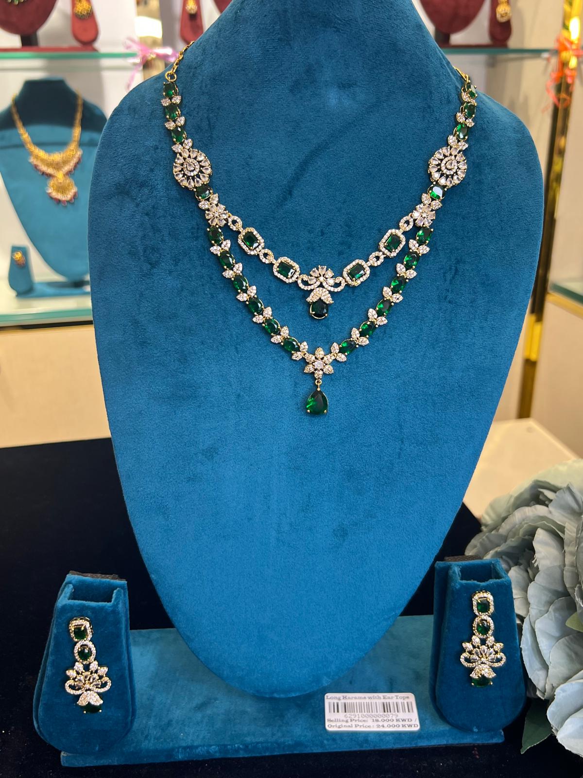 Victorian two step neckset